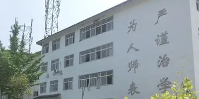 <b>四川育英醫(yī)養(yǎng)科技技工學(xué)校介紹</b>