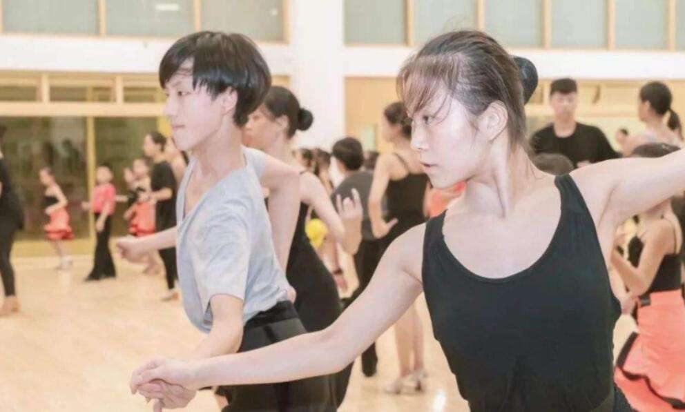 綿陽市博遠藝術(shù)職業(yè)學(xué)校