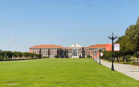 鄰水縣興仁職業(yè)中學都有哪些熱門專業(yè)?計算機應(yīng)用技術(shù)專業(yè)好不好